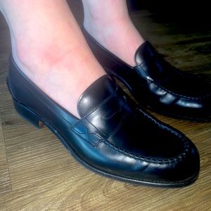 CARMINA loafers, women’s size 7 could fit 7.5!